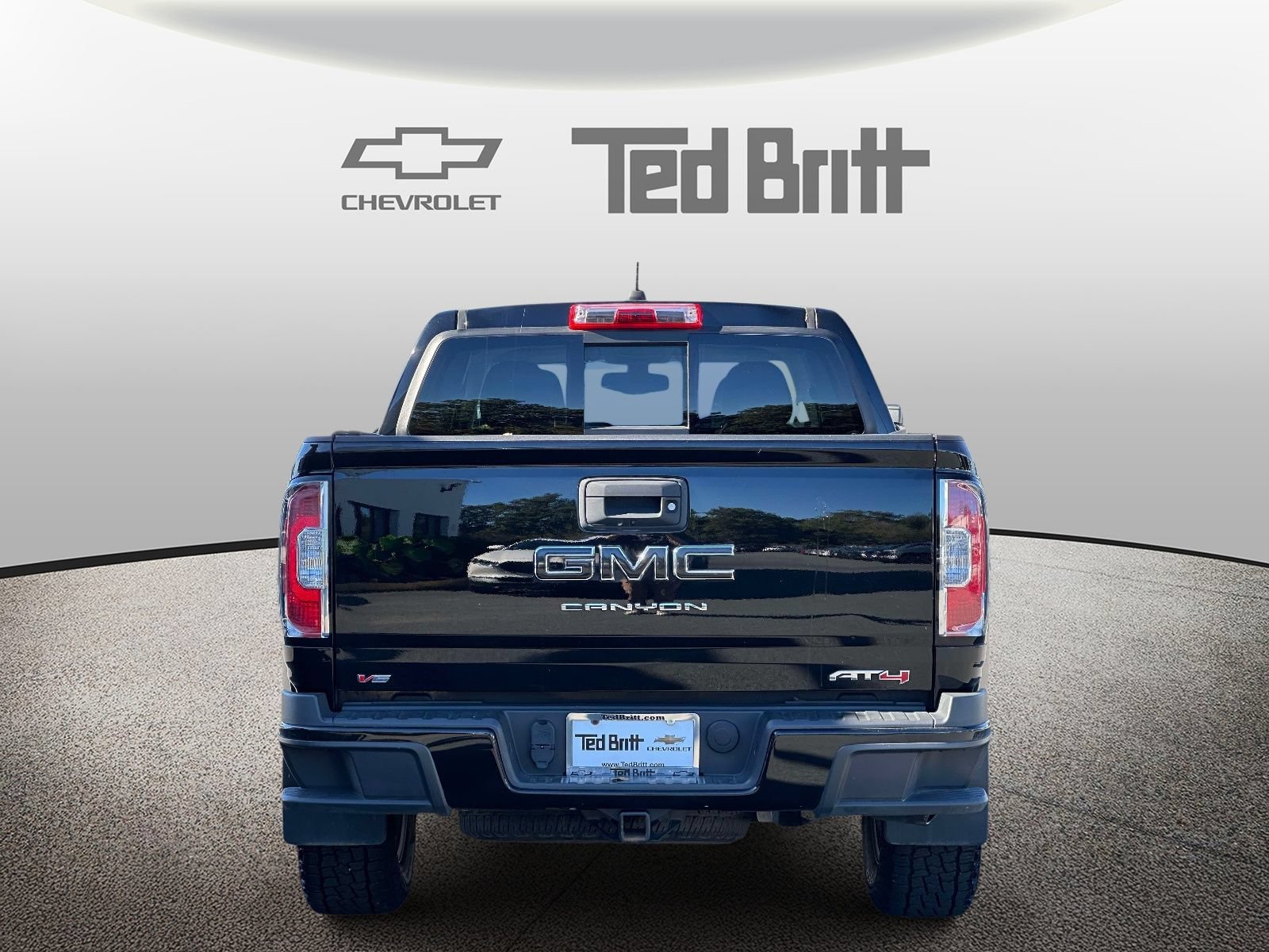 Used 2022 GMC Canyon AT4 w/ Trailering Package AWD/4WD image 5