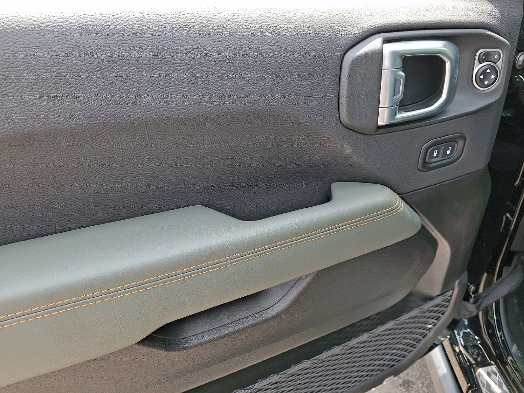 New 2026 Jeep Gladiator Mojave AWD/4WD image 9