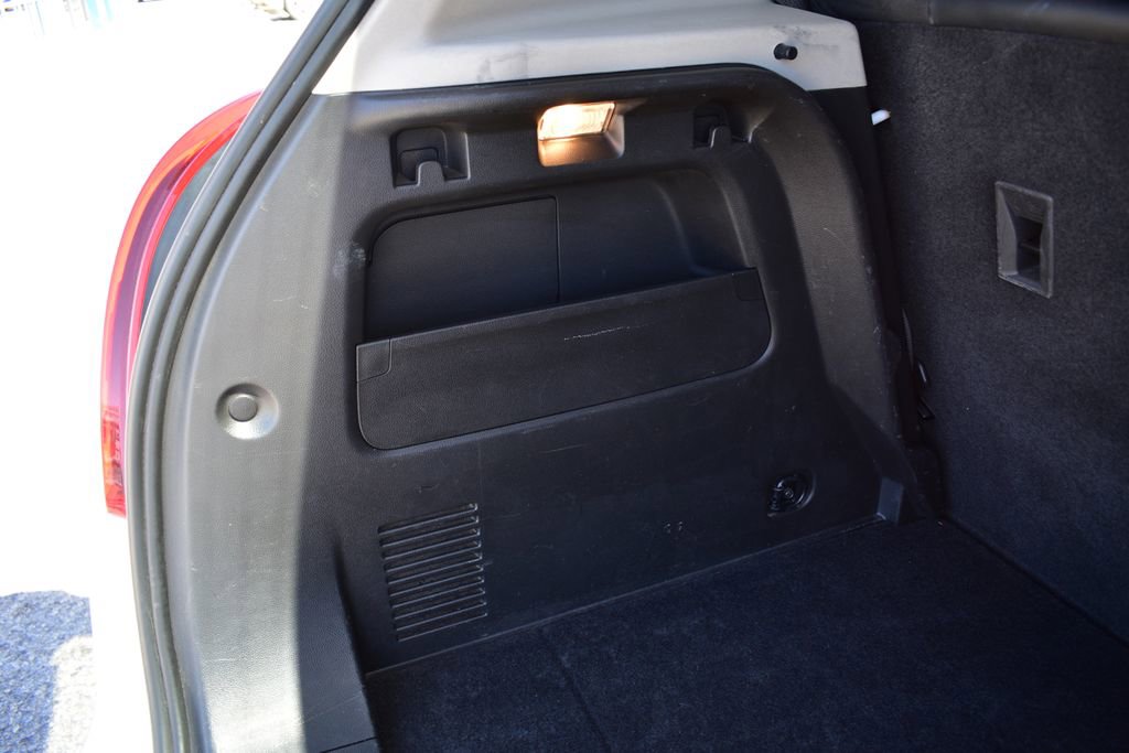 Used 2019 Buick Encore Essence FWD image 23