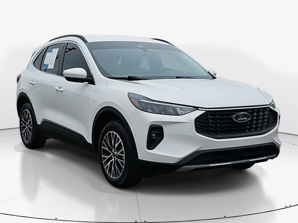 Used 2025 Ford Escape SE video 2