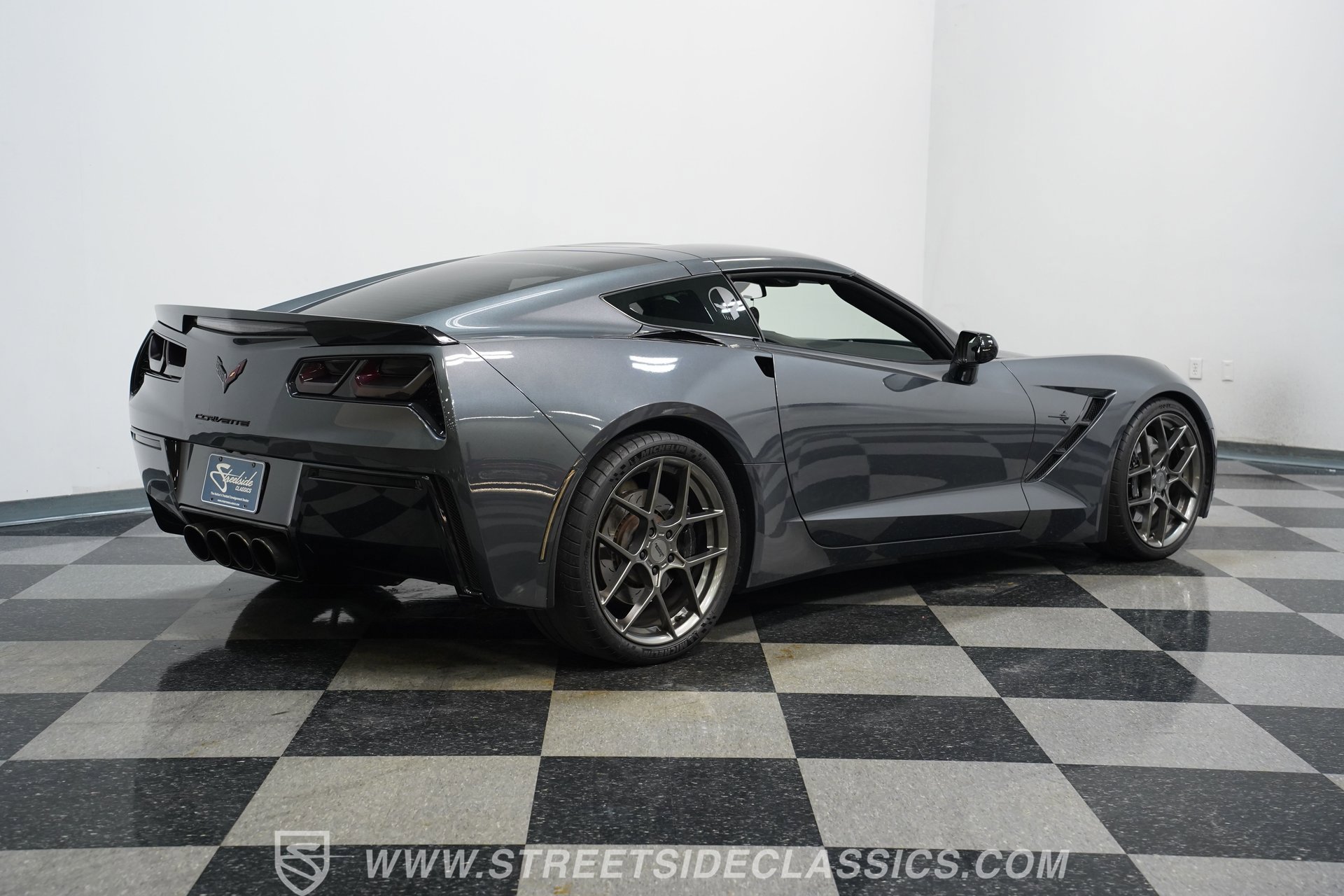 Used 2017 Chevrolet Corvette Stingray Coupe w/ Carbon Flash Badge Package image 12