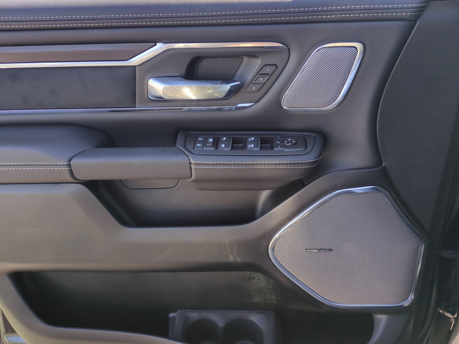 New 2026 RAM 1500 Laramie w/ Night Edition image 13