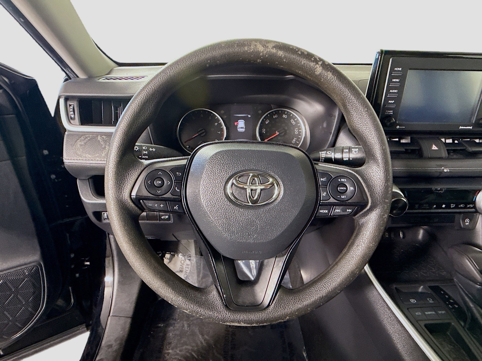 Used 2022 Toyota RAV4 XLE image 13