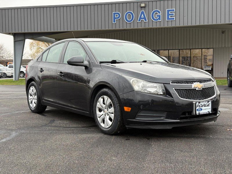 Used 2013 Chevrolet Cruze LS image 1