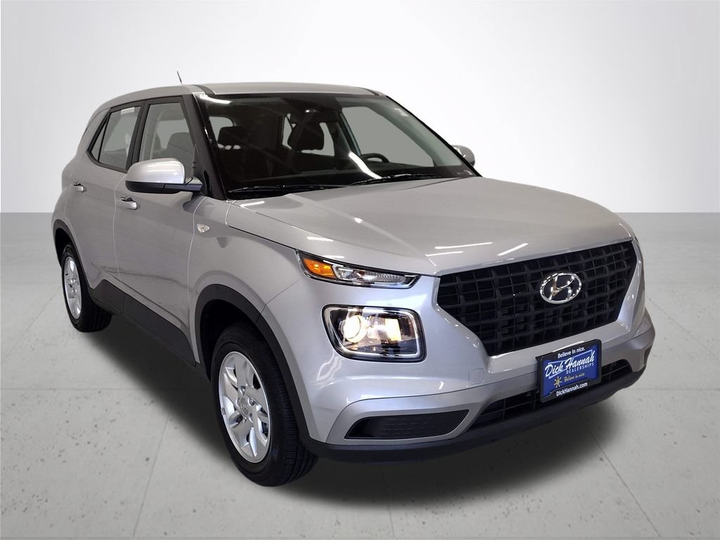 Certified 2026 Hyundai Venue SE FWD image 5