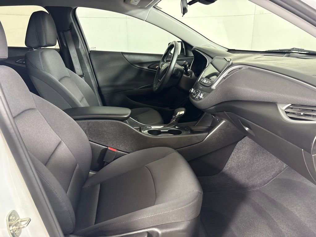 Used 2023 Chevrolet Malibu RS FWD image 15