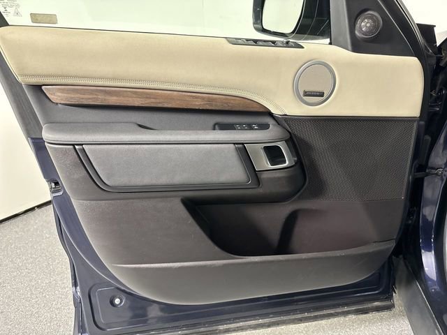 Used 2018 Land Rover Discovery HSE image 20