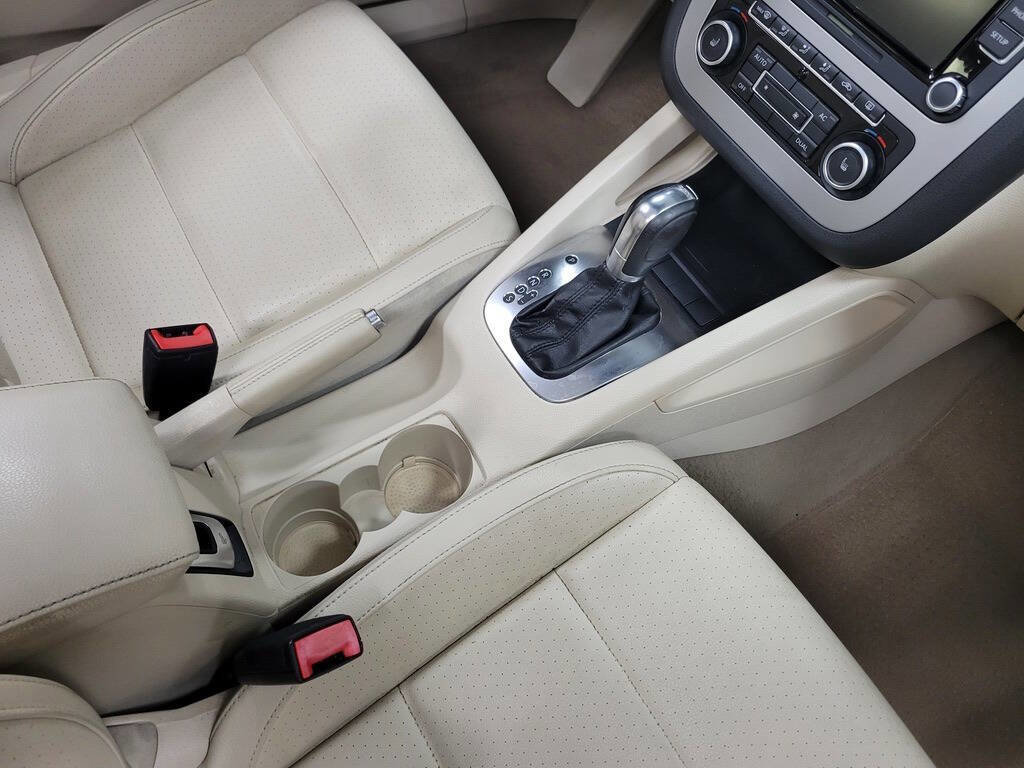 Used 2012 Volkswagen Eos Komfort image 40