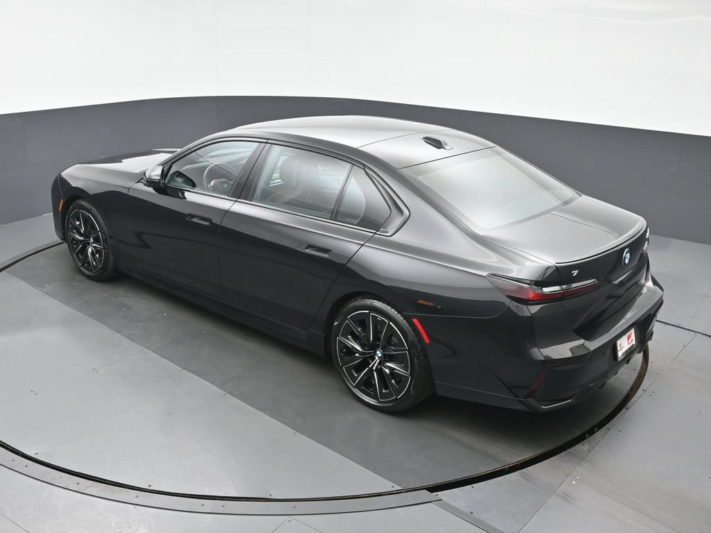 Used 2023 BMW i7 xDrive60 AWD/4WD image 37
