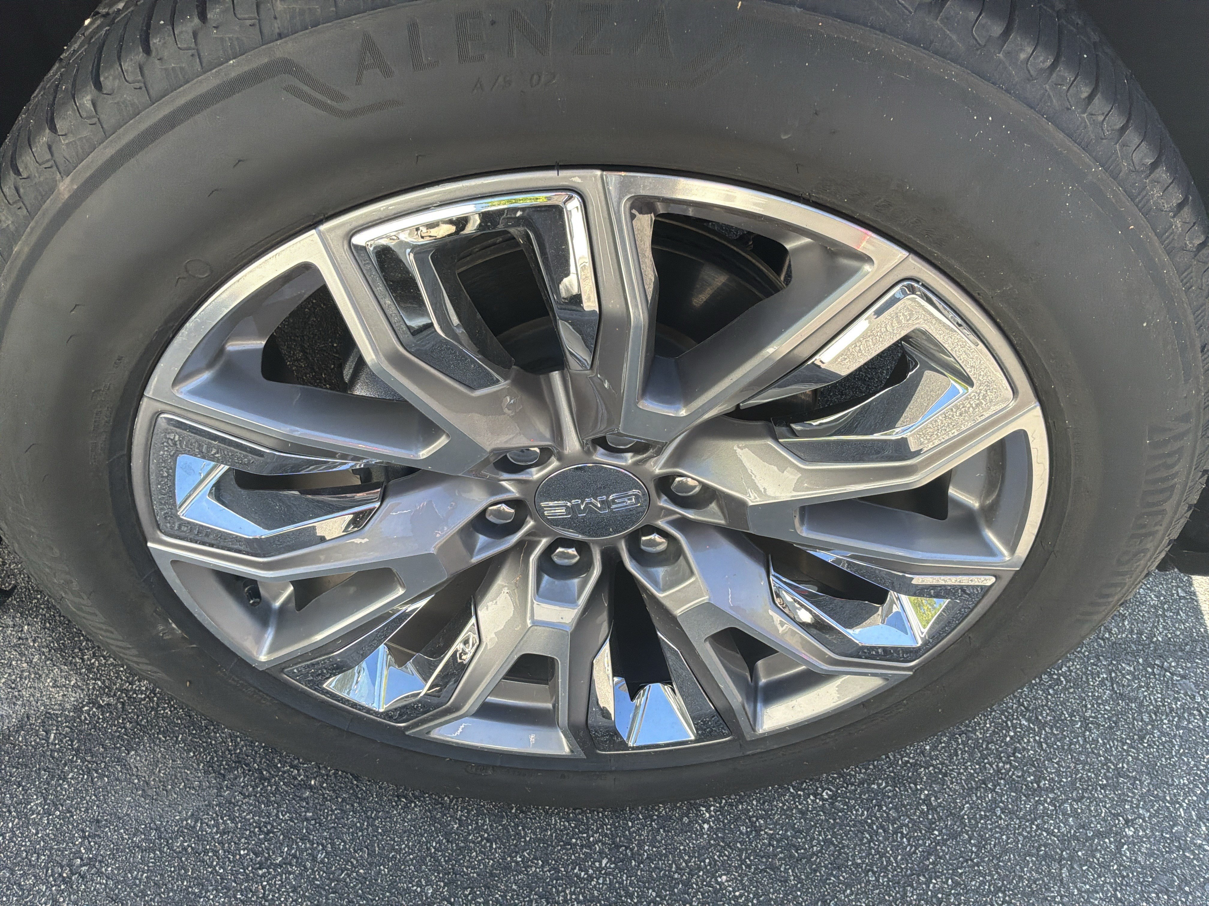 Used 2025 GMC Sierra 1500 Denali AWD/4WD image 10