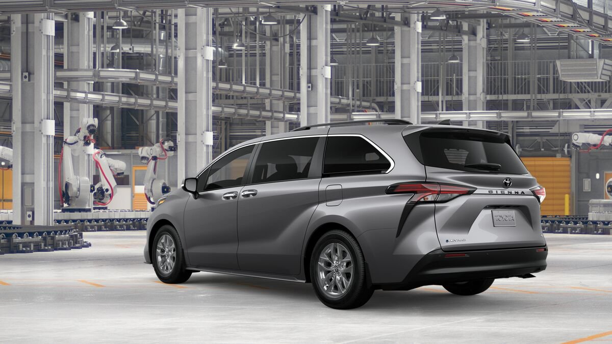 New 2026 Toyota Sienna XLE AWD/4WD image 6