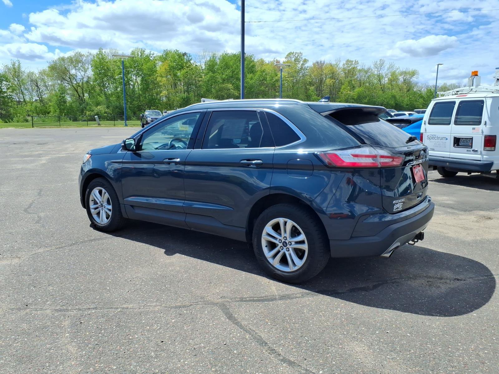 Used 2019 Ford Edge SEL w/ Equipment Group 201A AWD/4WD image 3