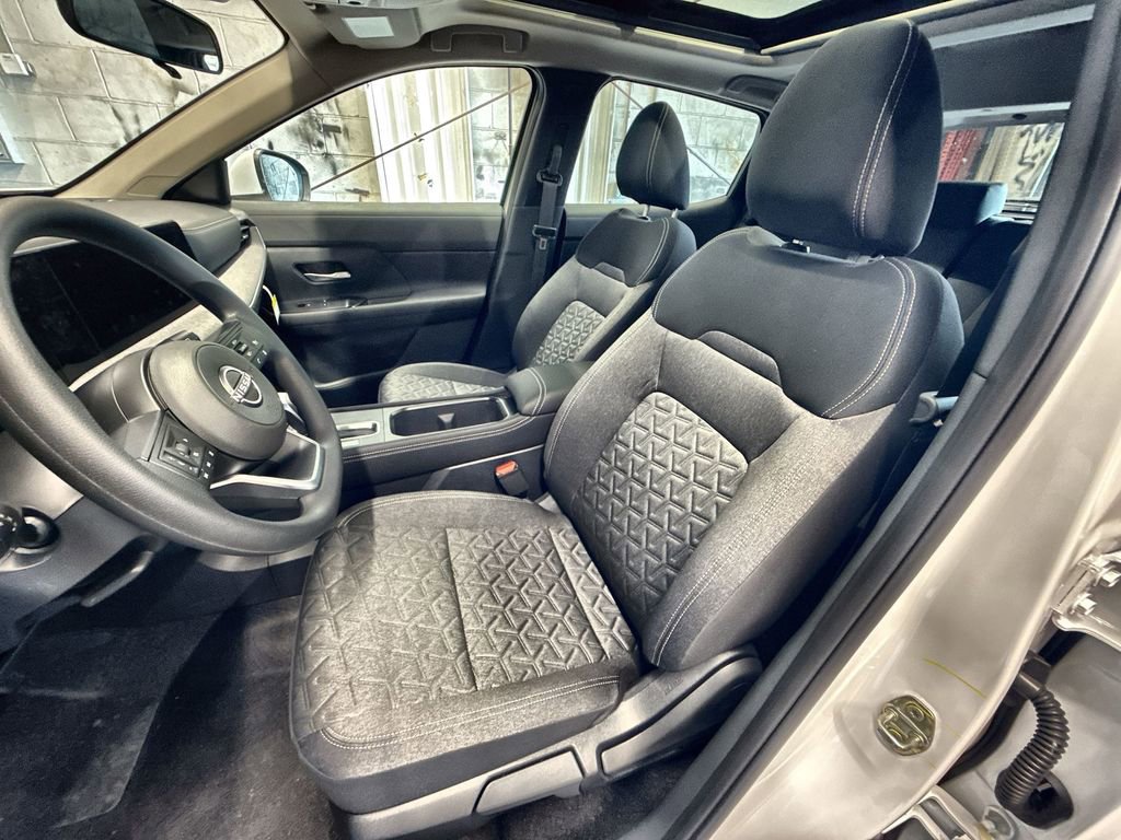 New 2025 Nissan Kicks SV w/ SV Premium Package image 13