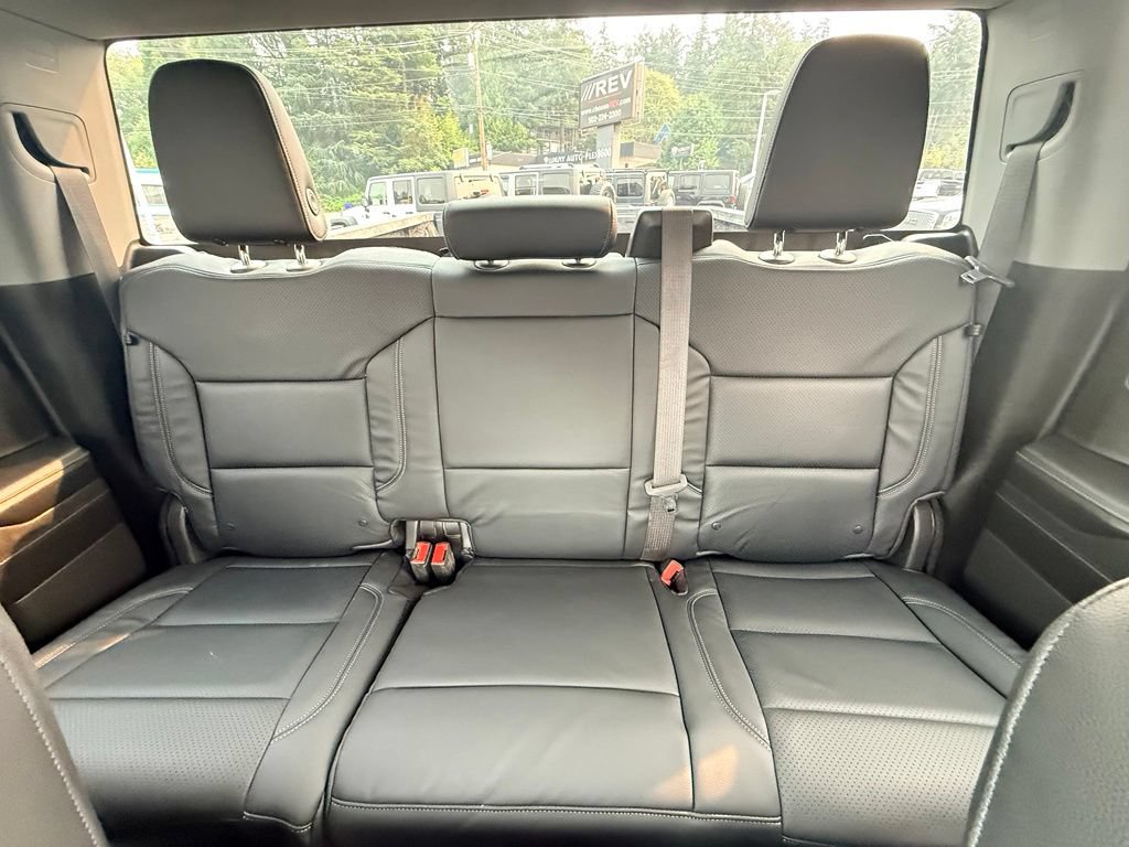 Used 2023 GMC Sierra 1500 SLE w/ Enhanced Capability Package AWD/4WD image 28