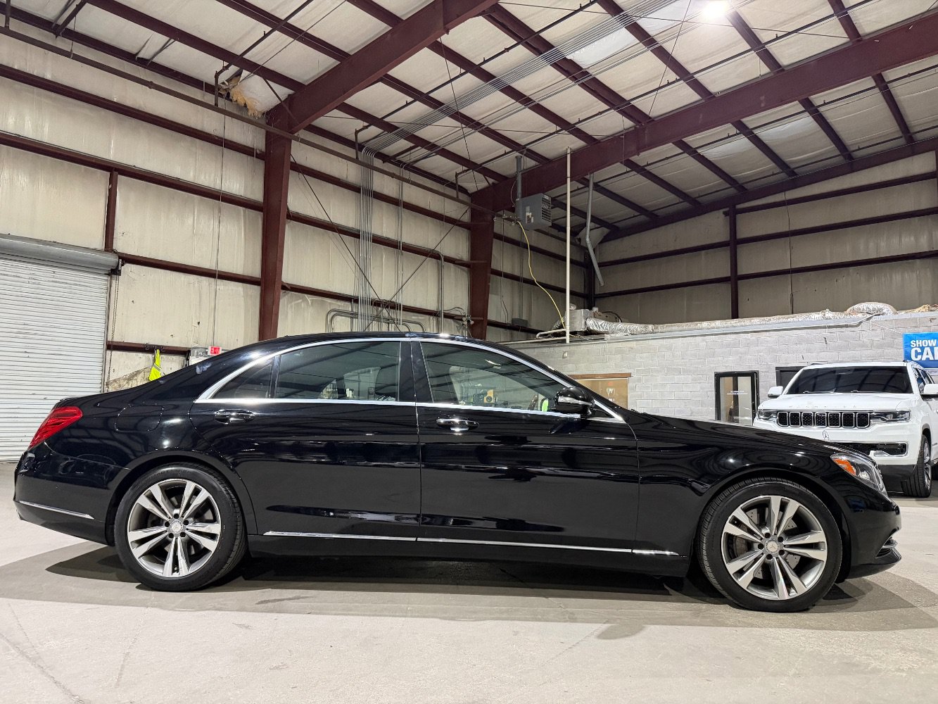Used 2015 Mercedes-Benz S 550 4MATIC Sedan image 4