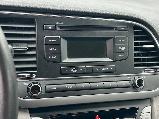 Used 2018 Hyundai Elantra SE image 26