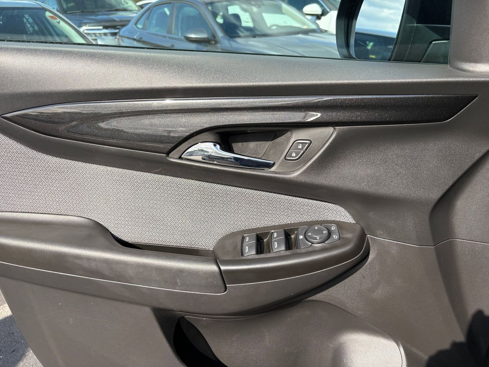 Used 2025 Chevrolet TrailBlazer LT FWD image 18