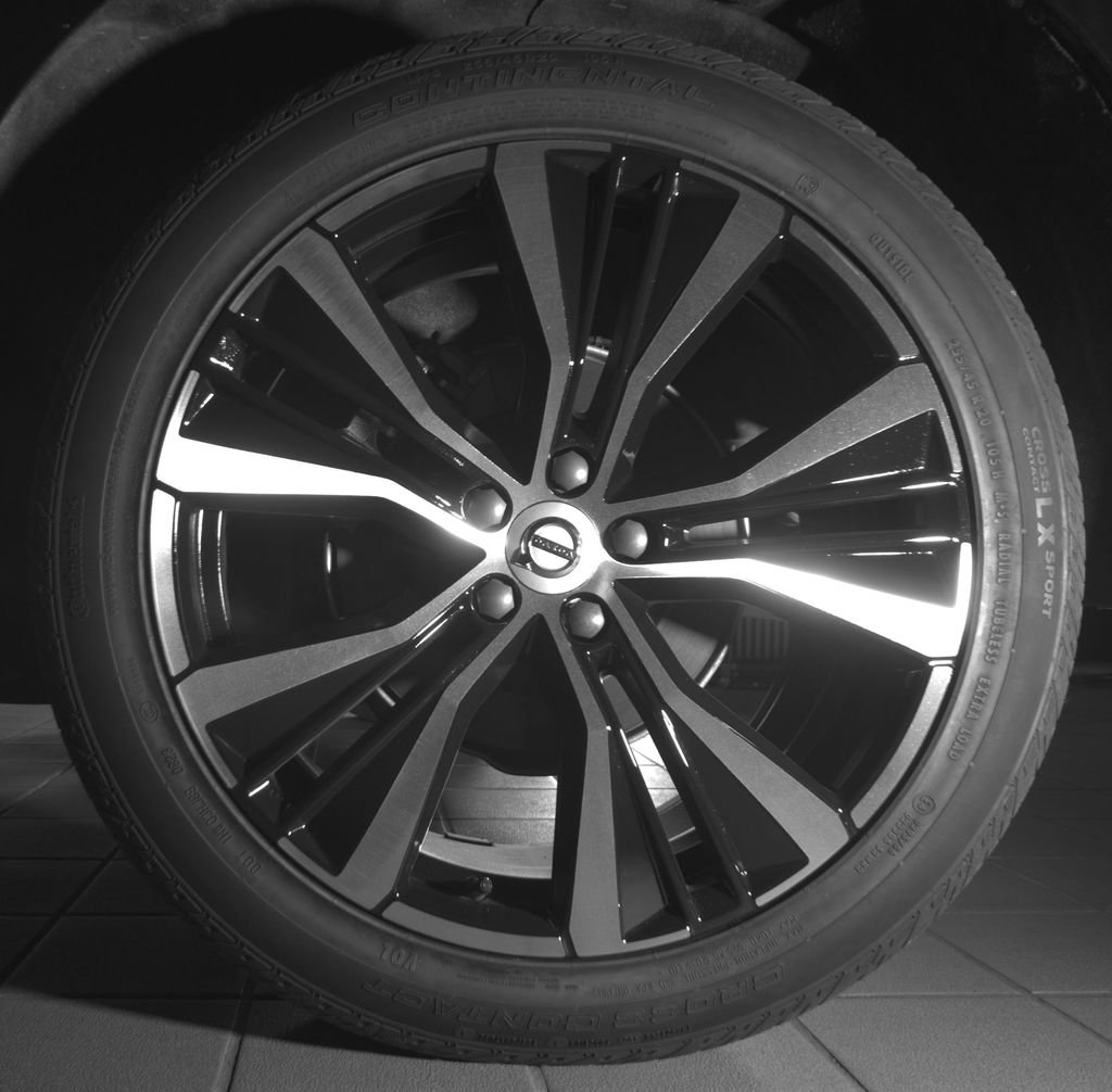 Certified 2024 Volvo XC60 B5 Plus w/ Protection Package Premier AWD/4WD image 25