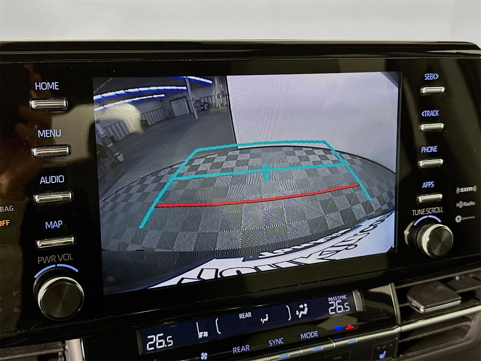 Used 2022 Toyota Sienna XSE image 14