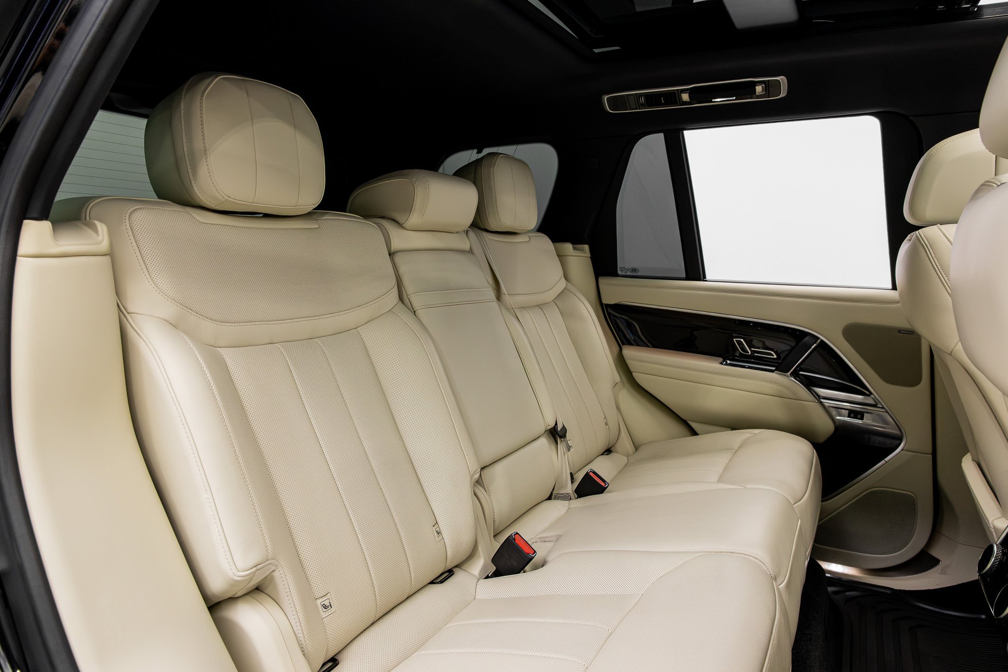 Used 2024 Land Rover Range Rover SE AWD/4WD image 27