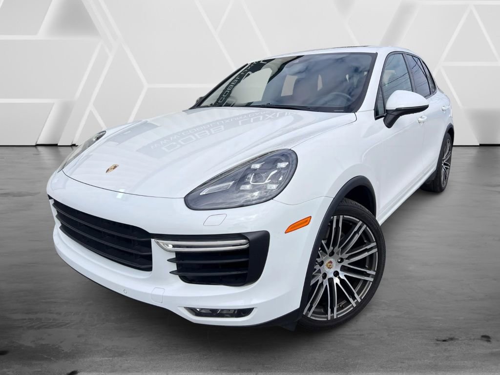 Used 2015 Porsche Cayenne Turbo image 1