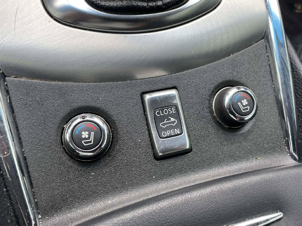 Used 2012 INFINITI G37 Convertible w/ Premium Pkg RWD image 24