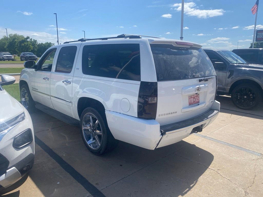 Used 2011 Chevrolet Suburban LTZ RWD image 7