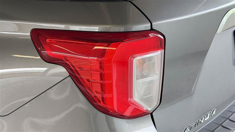Used 2021 Ford Explorer Platinum w/ Equipment Group 601A AWD/4WD image 10