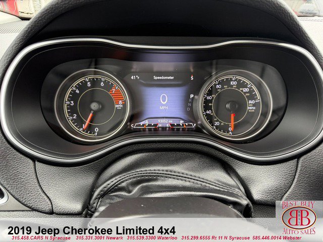 Used 2019 Jeep Cherokee Limited image 16