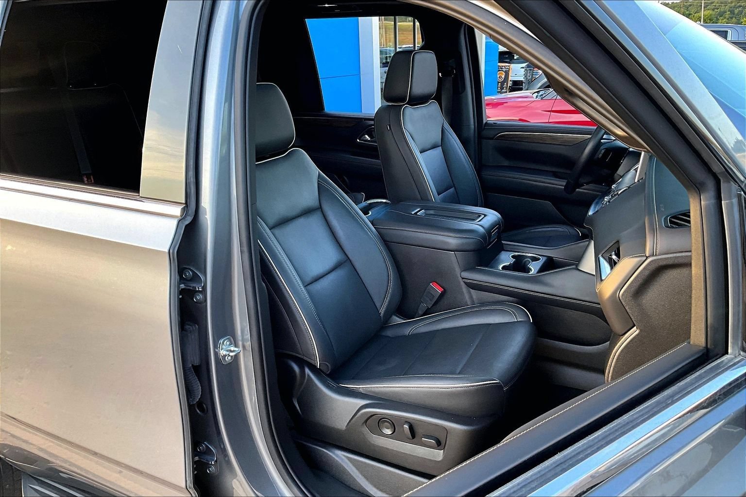 Used 2021 Chevrolet Tahoe Premier AWD/4WD image 7