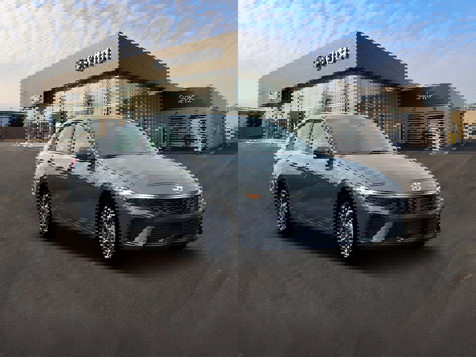 Certified 2025 Hyundai Elantra Sport image 11