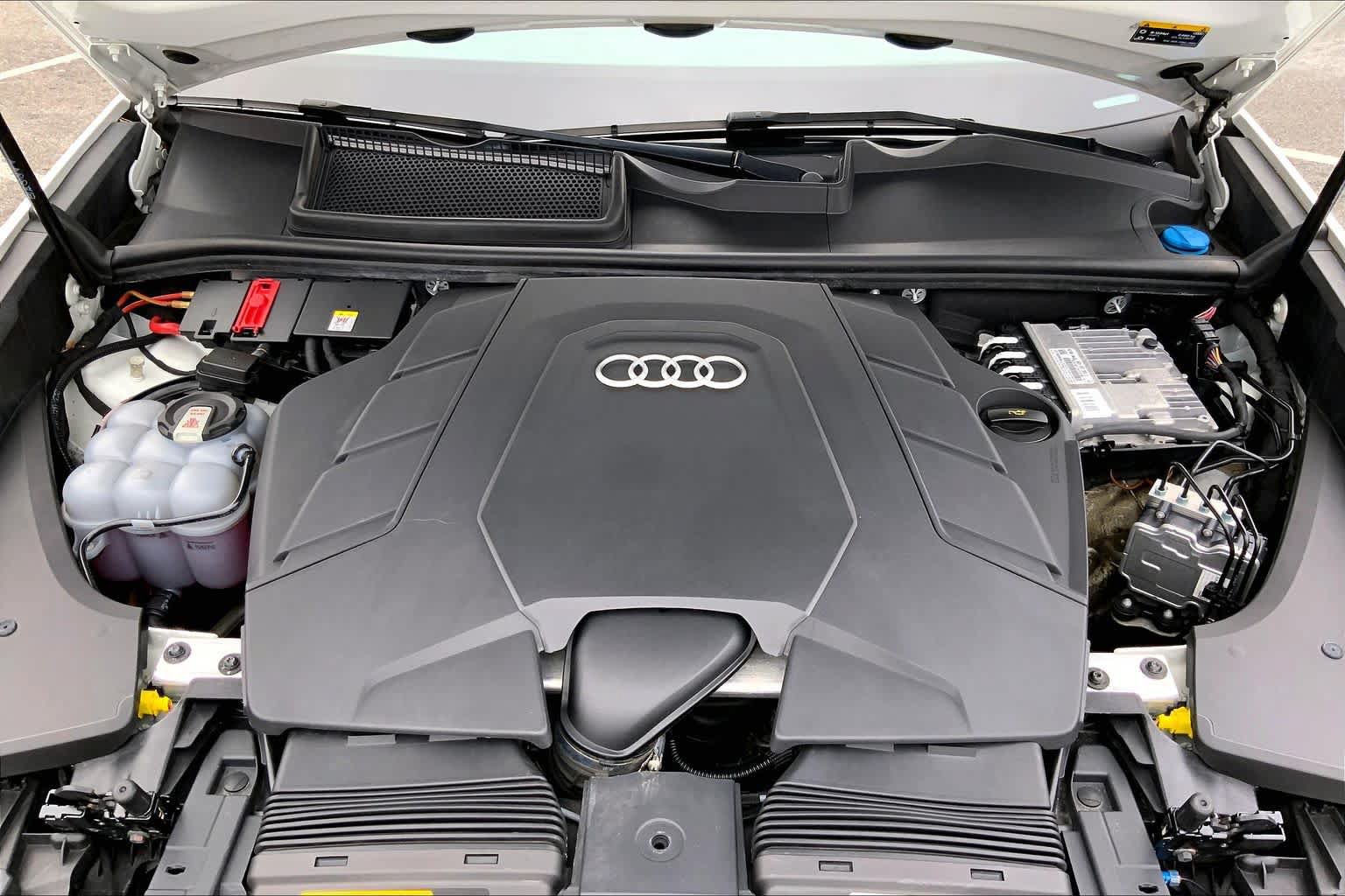 Used 2023 Audi Q8 Prestige w/ Prestige Package AWD/4WD image 30
