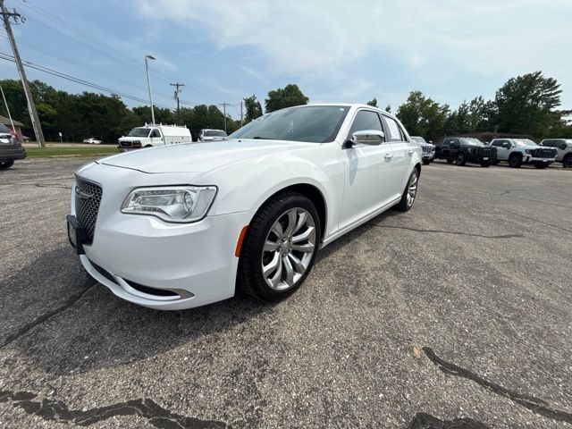 Used 2019 Chrysler 300 Touring w/ Chrome Appearance Package