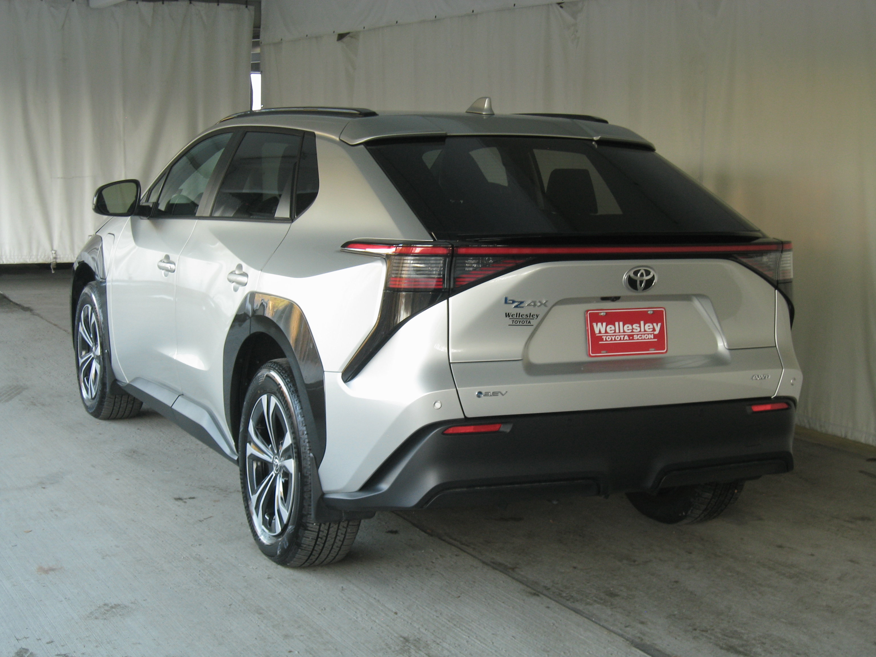 Used 2024 Toyota bZ4X AWD image 26