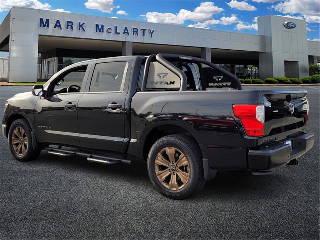 Used 2024 Nissan Titan SV w/ SV Bronze Edition Package image 5