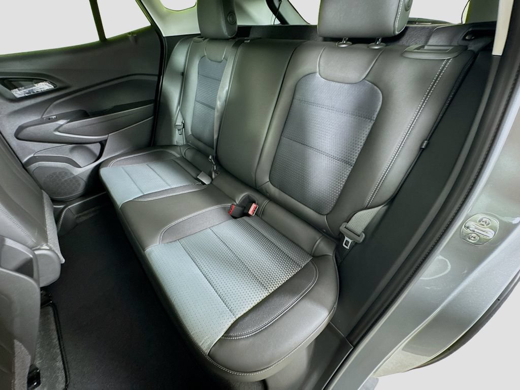 New 2026 Chevrolet Trax LT w/ Midnight Edition FWD image 22