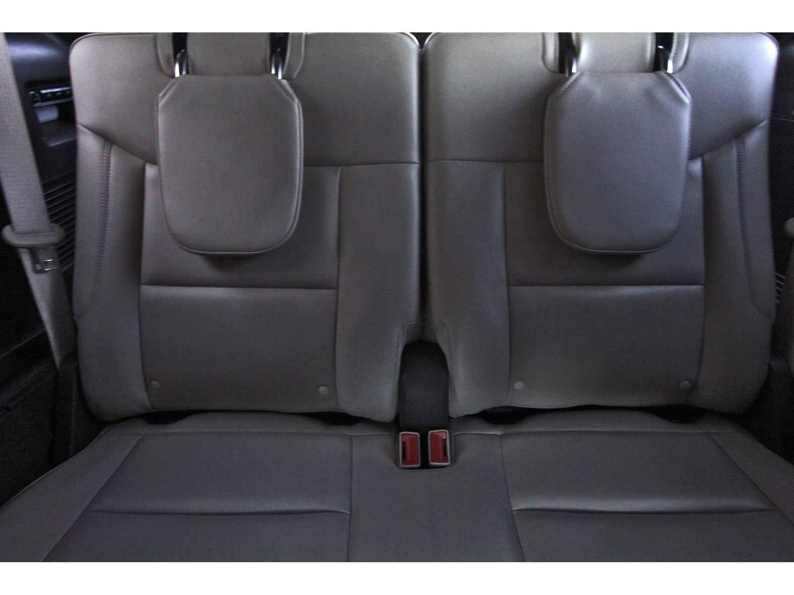Used 2020 Ford Explorer Platinum w/ Premium Technology Package image 16