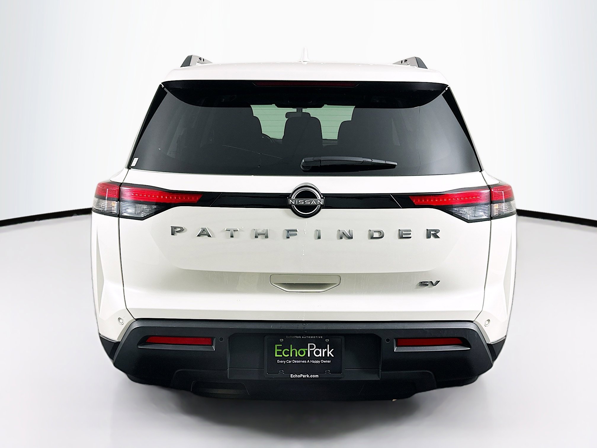 Used 2024 Nissan Pathfinder SV image 7