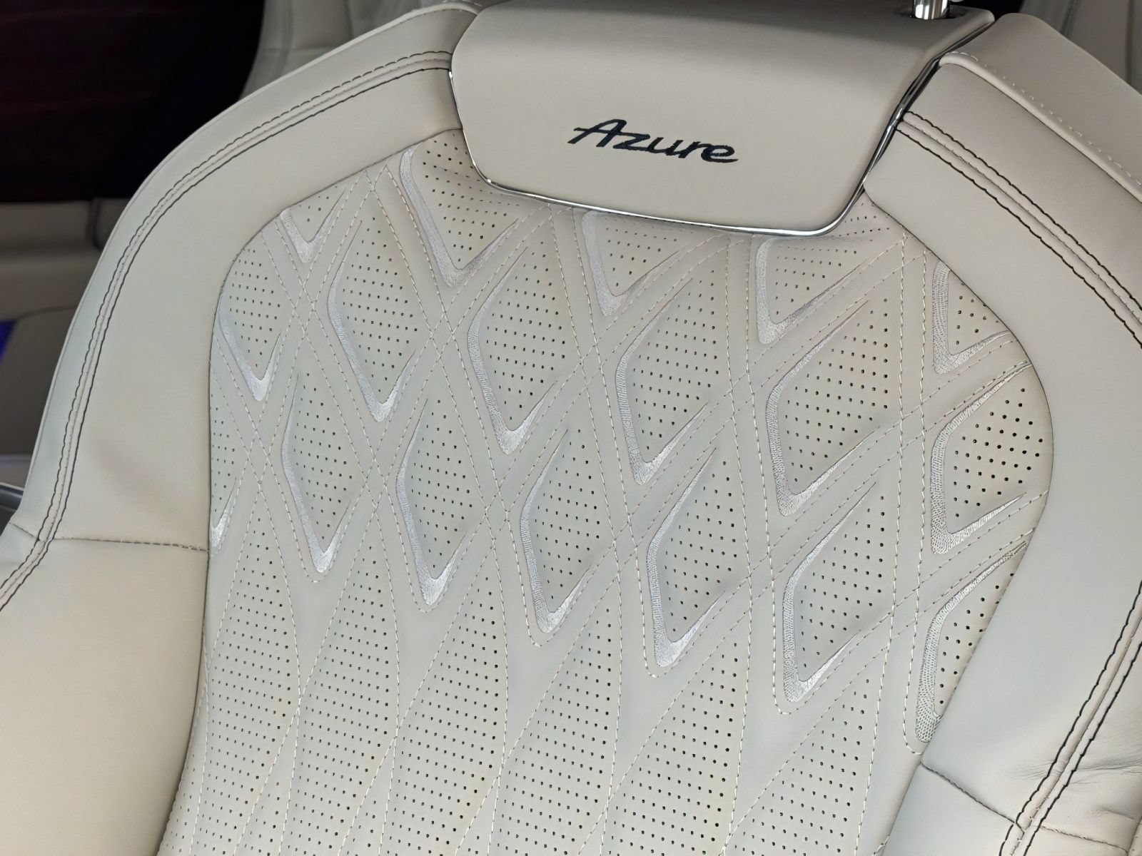 New 2026 Bentley Flying Spur Plug-In Hybrid AWD/4WD image 6