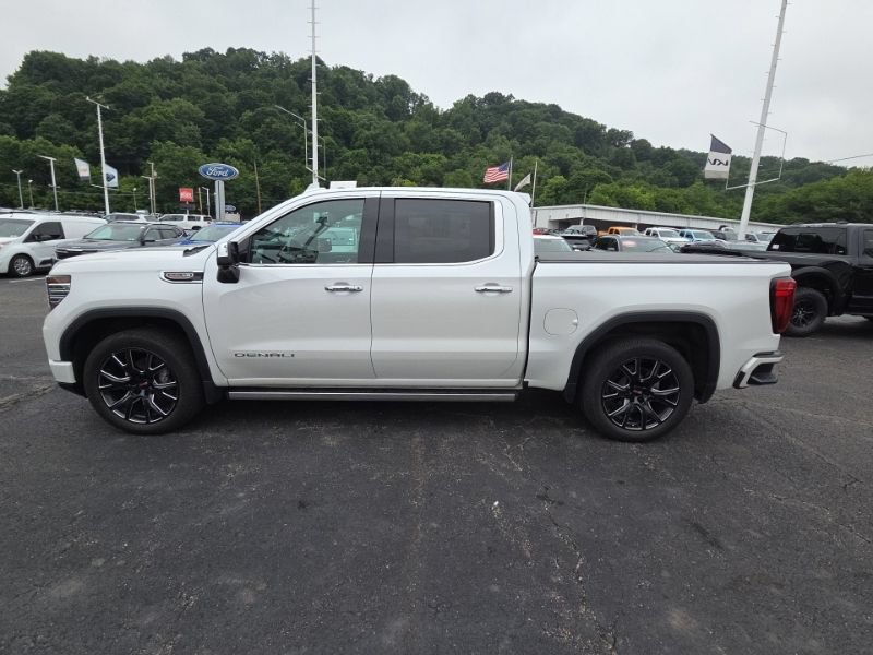 Used 2023 GMC Sierra 1500 Denali w/ Denali Reserve Package AWD/4WD image 4