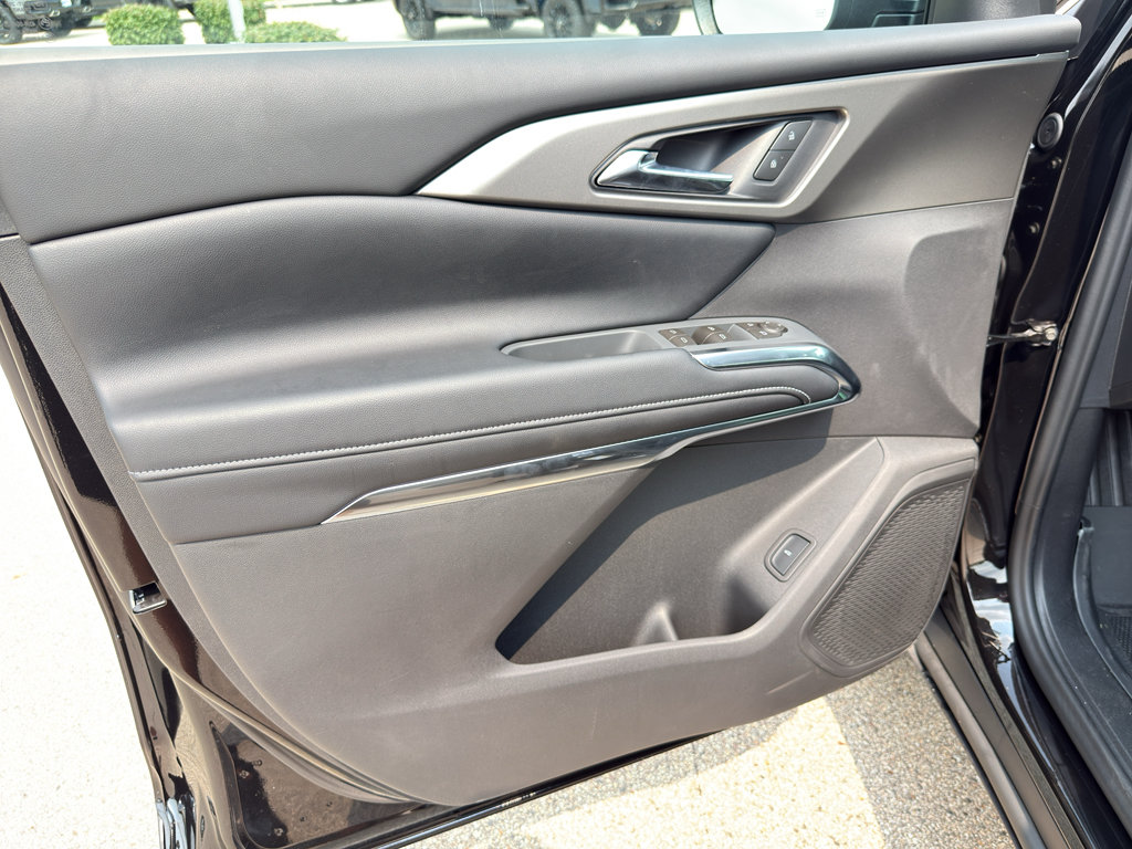 New 2026 Chevrolet Traverse LT w/ Driver Confidence Package FWD image 9