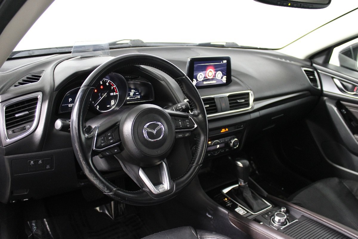 Used 2018 MAZDA MAZDA3 Grand Touring w/ Premium Equipment Package FWD image 8