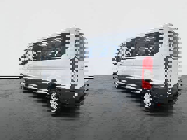 Used 2023 Ford Transit 350 XLT image 9