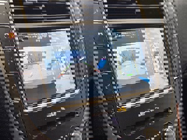 Used 2018 Lincoln MKX Reserve w/ Luxury Package image 26