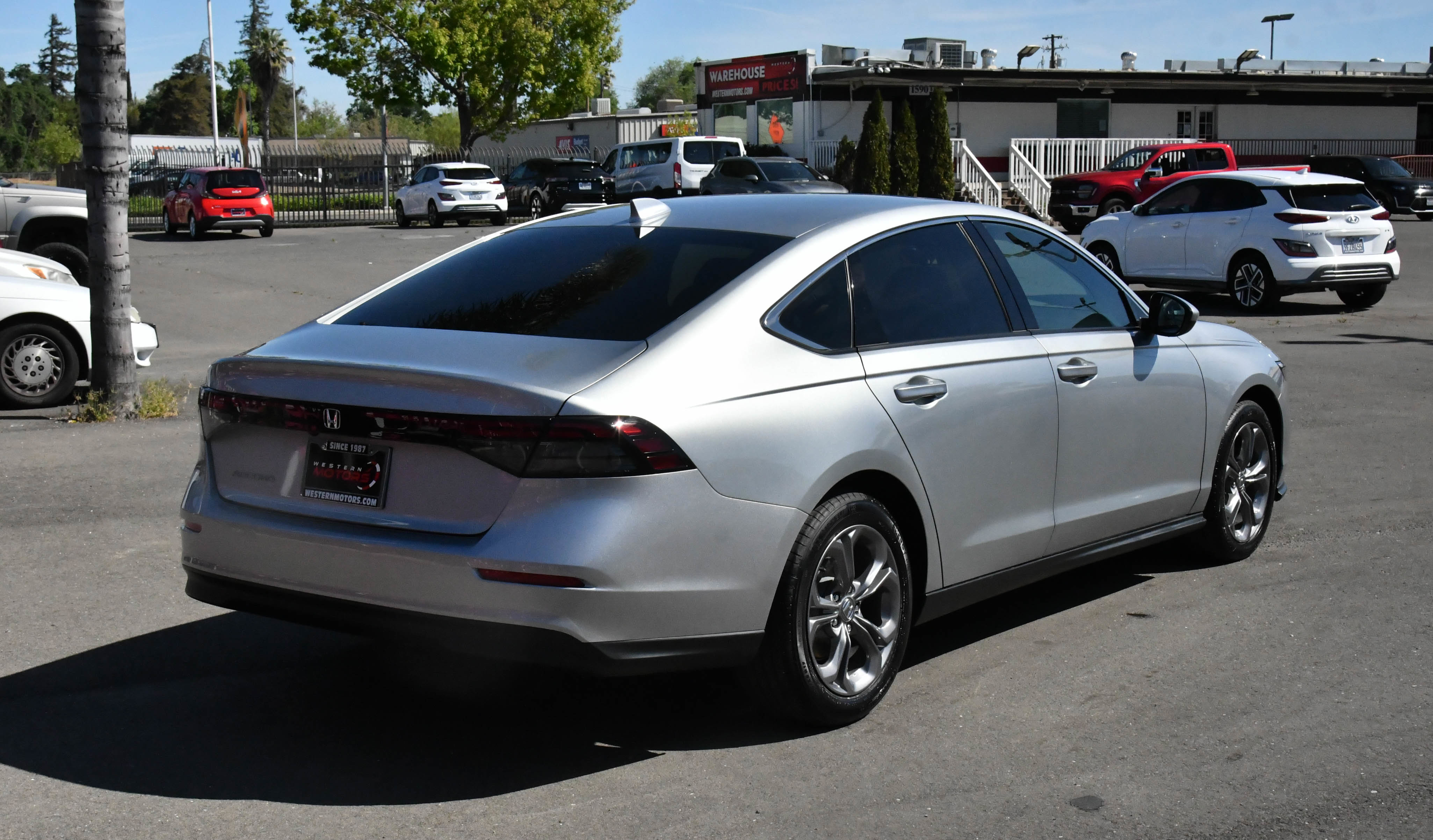 Used 2024 Honda Accord EX image 8
