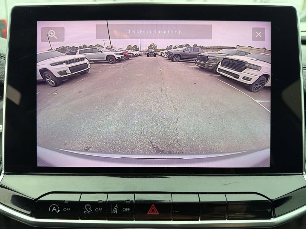 Used 2024 Jeep Compass Latitude w/ Convenience Group image 32