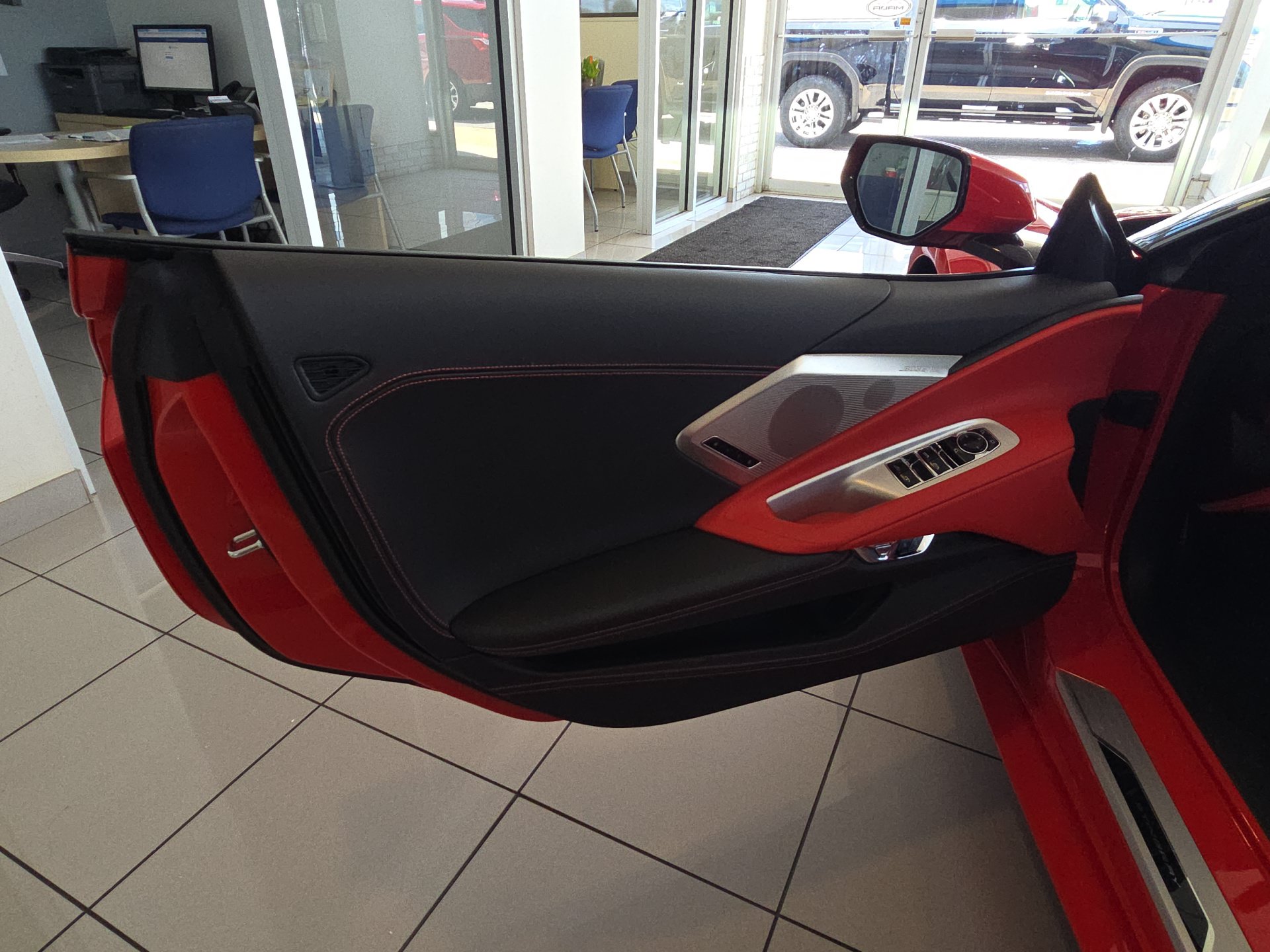 New 2027 Chevrolet Corvette Stingray Convertible w/ Z51 Performance Package RWD image 11