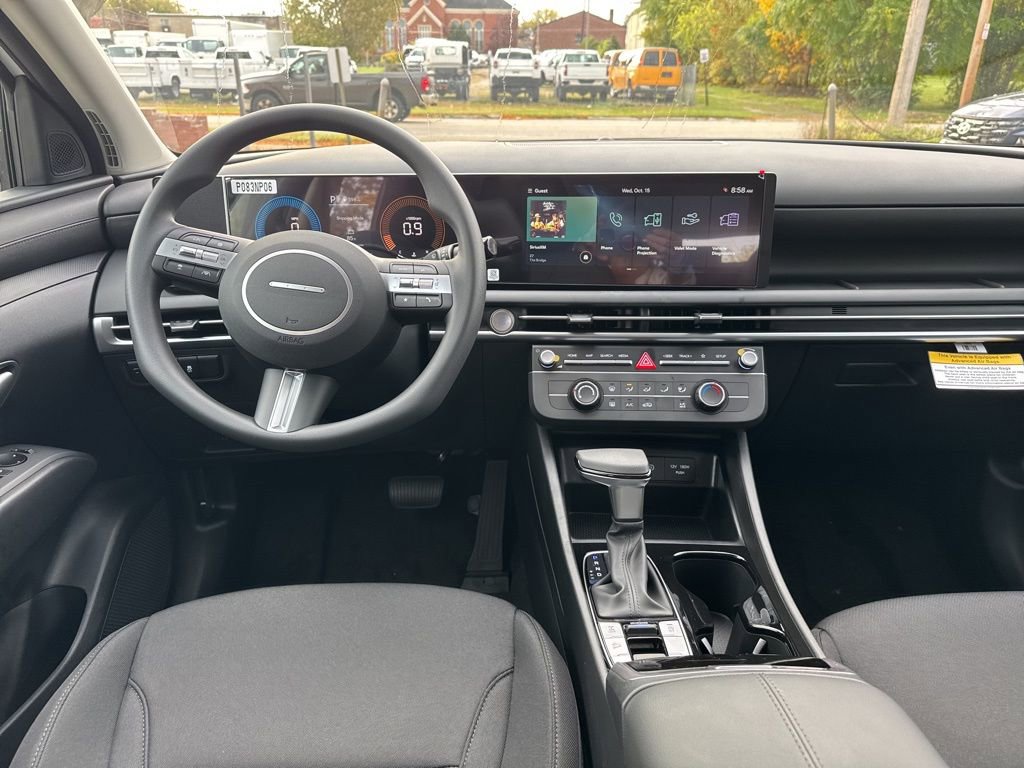 New 2026 Hyundai Tucson SE image 18