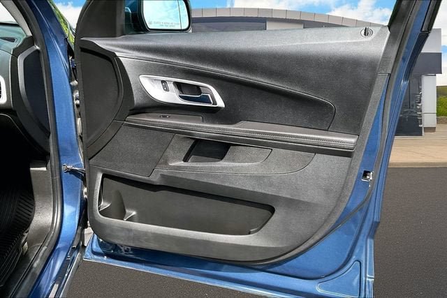 Used 2017 Chevrolet Equinox LT w/ Convenience Package FWD image 19