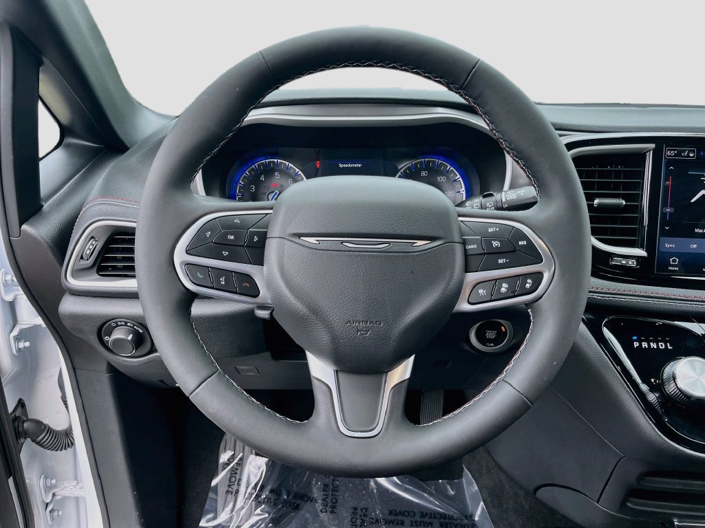 New 2027 Chrysler Pacifica Select FWD image 11